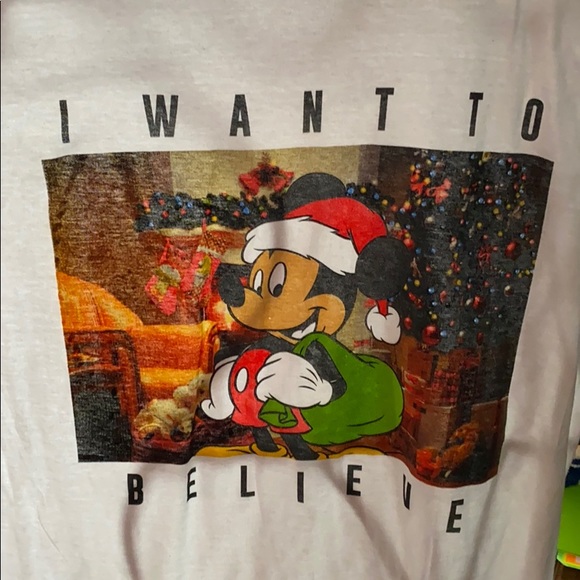 Disney I Want To Believe Mickey Mouse Santa Tee - Picture 2 of 4